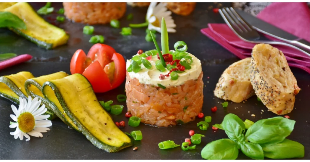 No Cook Salmon Tartare: The Perfect Fresh and Flavorful Dish